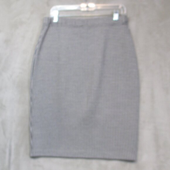 St. John Collection by Marie Gray Houndstooth Pull-On Elastic Waist Pencil 10 - Picture 6 of 6